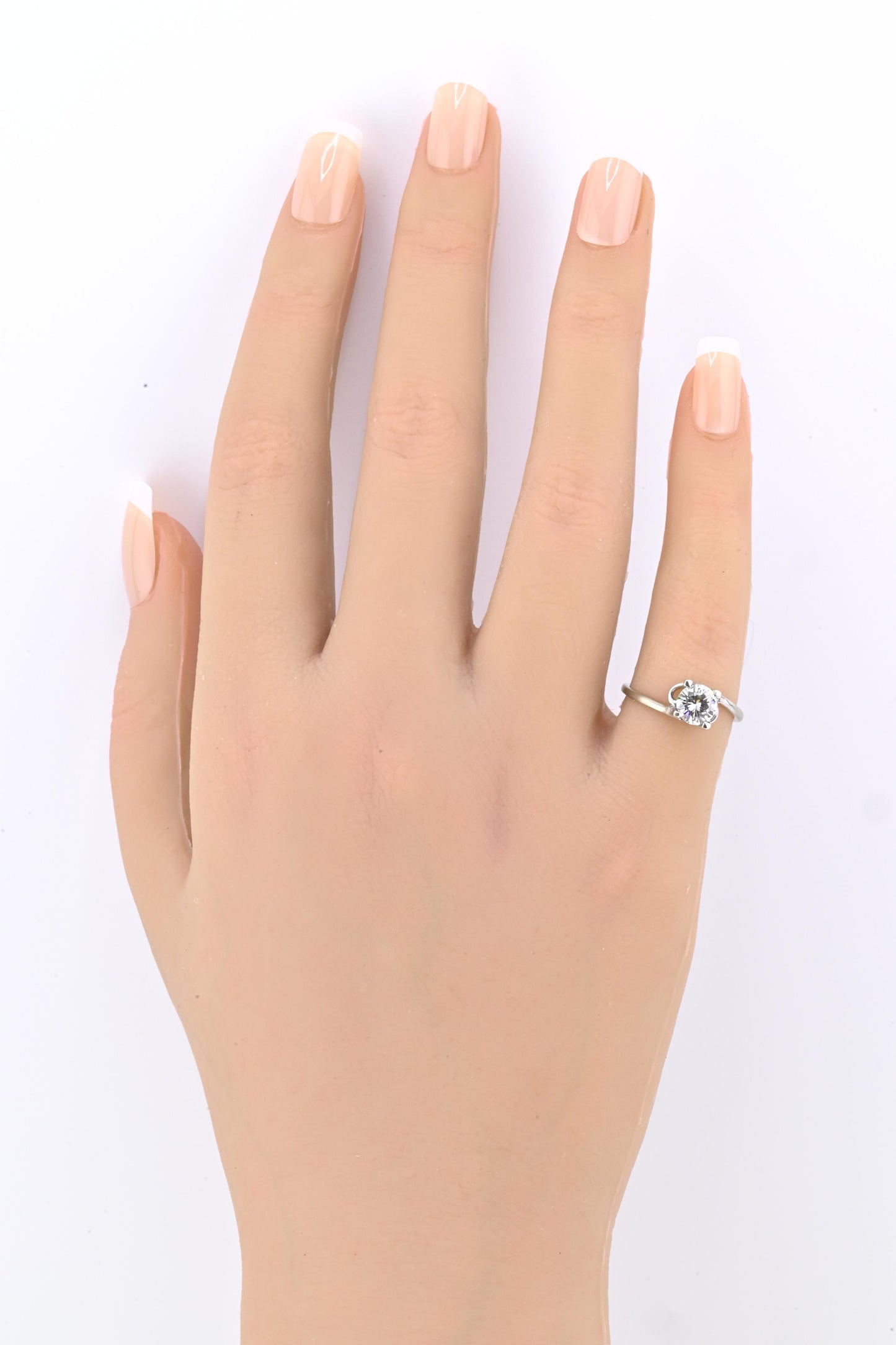 18K White Gold Solitaire Diamond Ring – 0.75 Carat, IGI Certified, Size 5