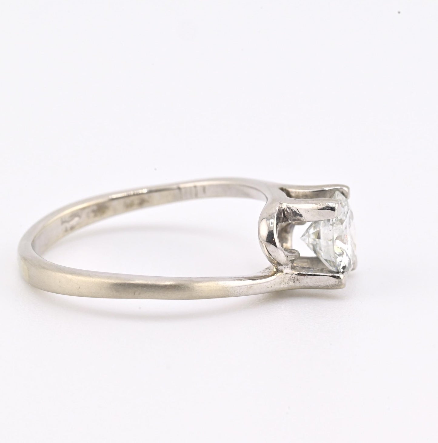 18K White Gold Solitaire Diamond Ring – 0.75 Carat, IGI Certified, Size 5