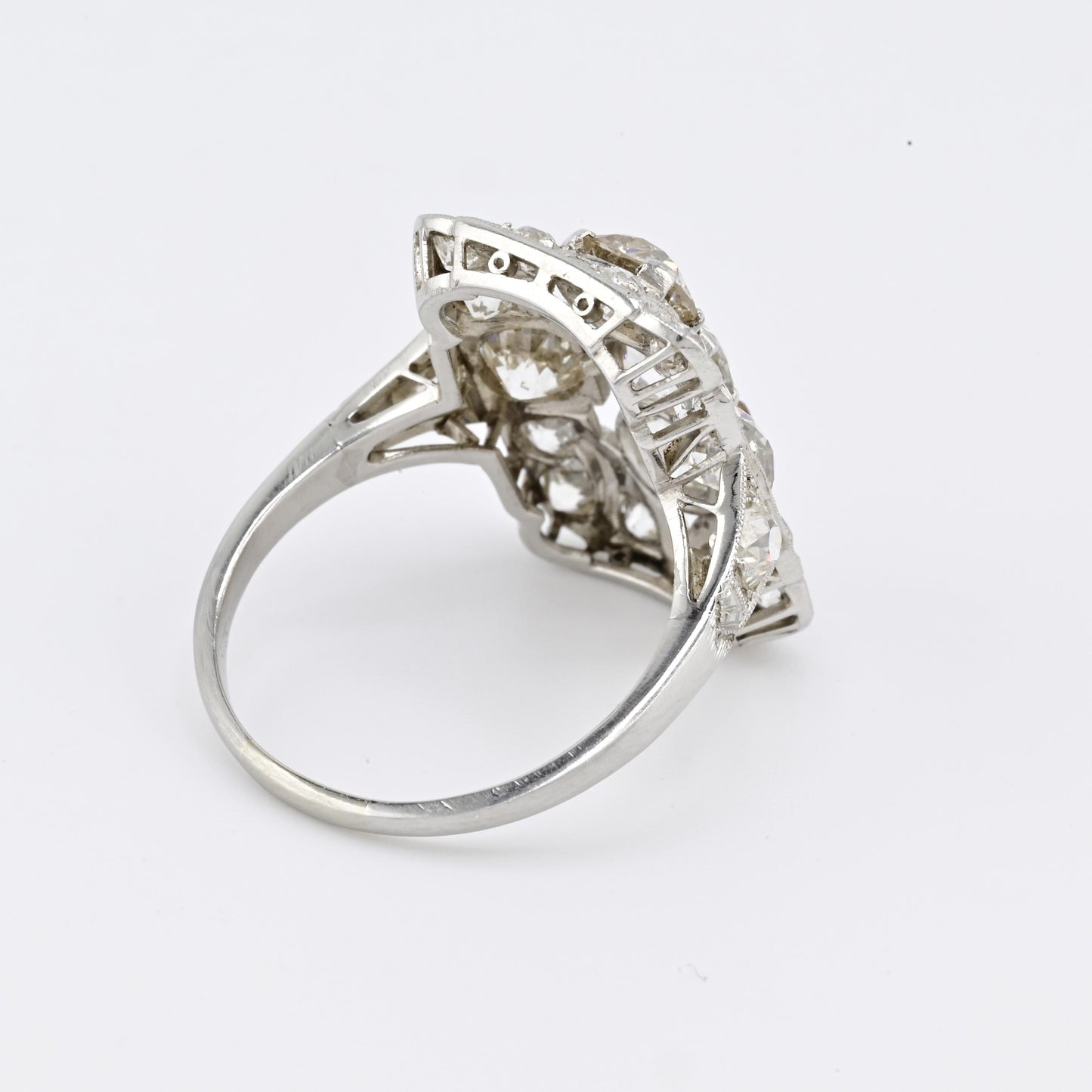 IGI Certified Antique Platinum Art Deco Ring with 4.28 Carats Natural Diamonds