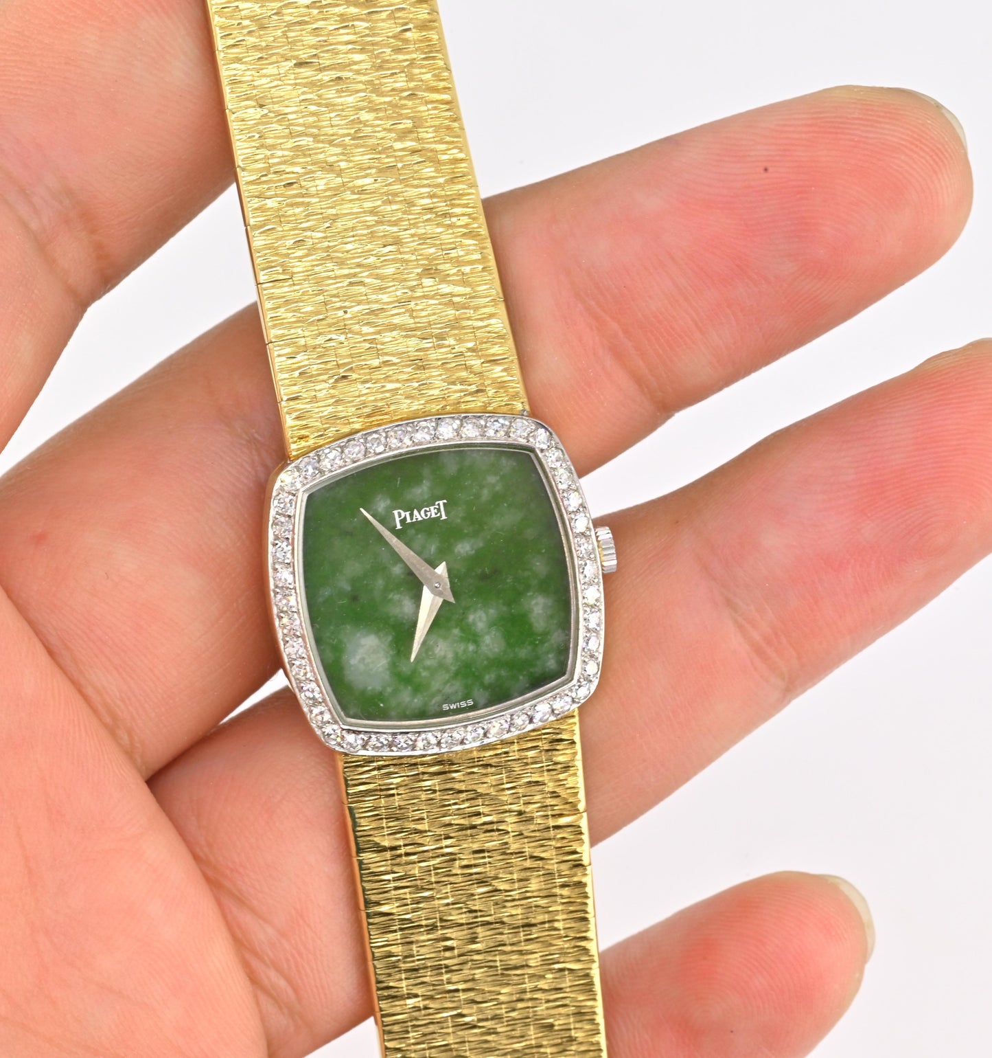 Rare Piaget Jade Dial Ladies Wristwatch 18K Yellow Gold Diamond Bezel 6.5 Inches