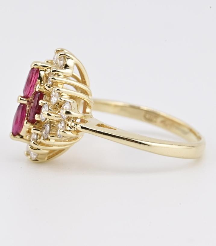 14K Yellow Gold Diamond Cluster Ring 3.05g Size 3