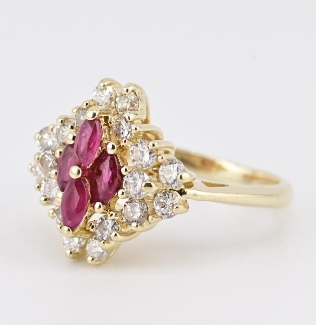 14K Yellow Gold Diamond Cluster Ring 3.05g Size 3