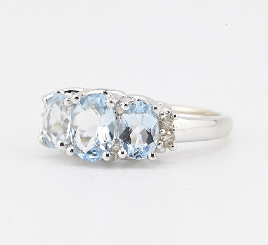 14K White Gold Three Oval Aquamarine & Diamond Ring 5.75 – 3.34 Grams
