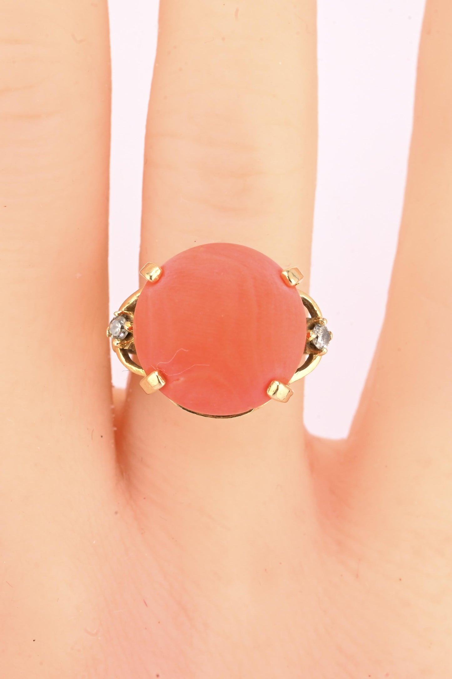 18K Yellow Gold Natural Coral Ring 8.85ct w/ Diamonds Ring Size 6.5 IGI Cert.