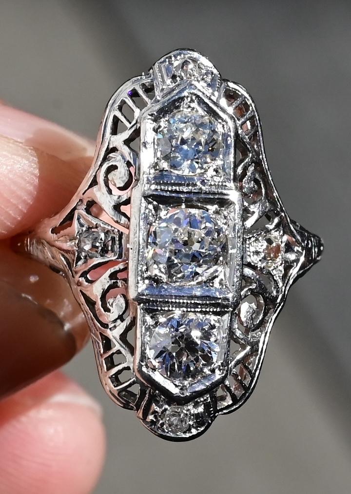 Fabulous Antique Platinum Art Deco Diamond Ring