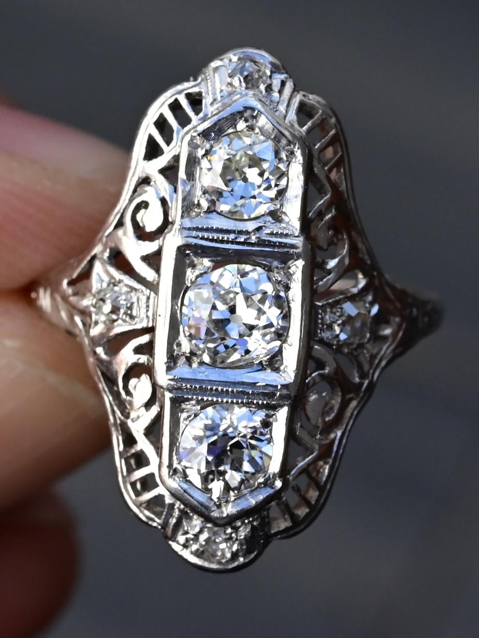 Fabulous Antique Platinum Art Deco Diamond Ring