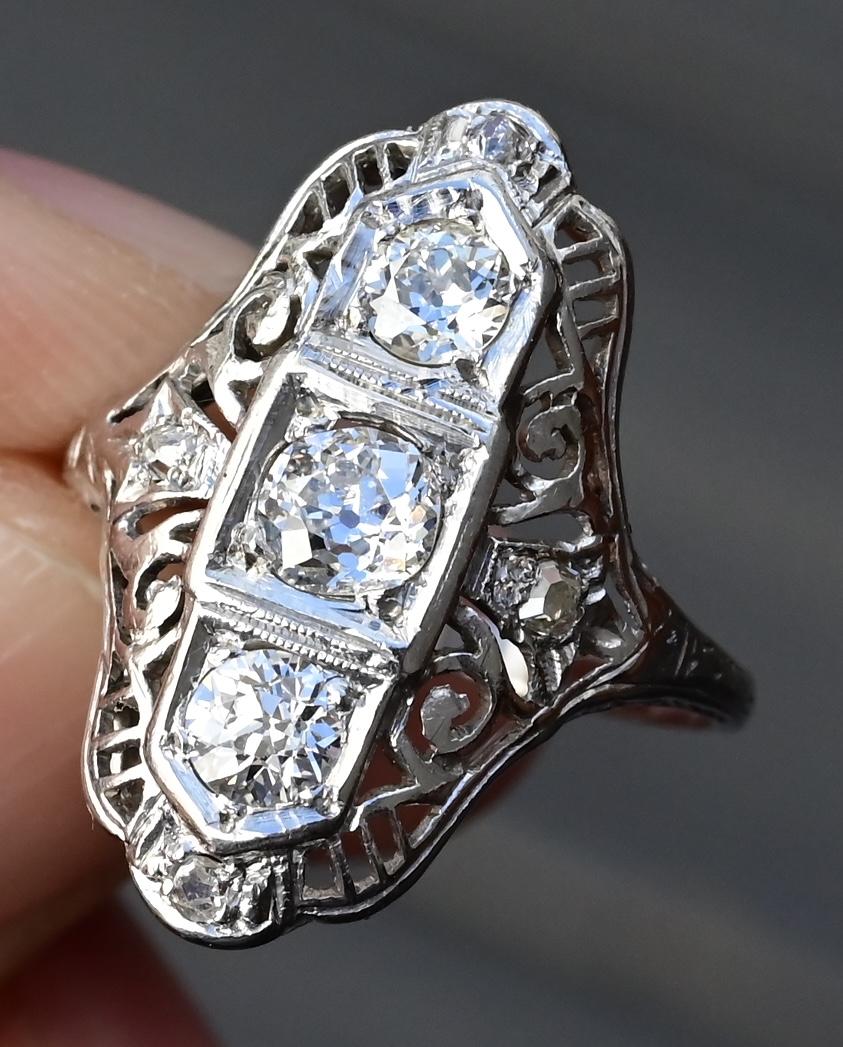 Fabulous Antique Platinum Art Deco Diamond Ring
