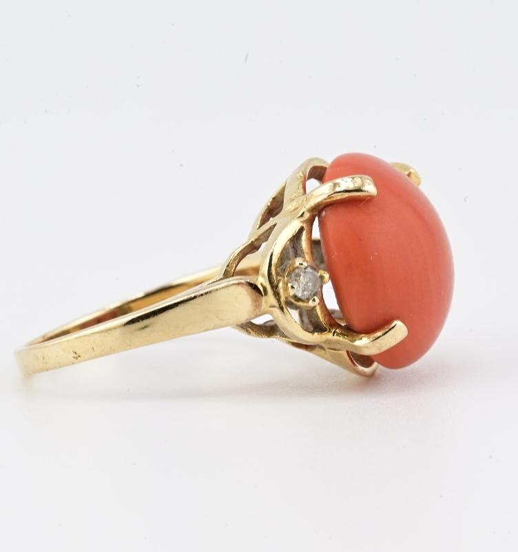 14K Yellow Gold Natural Coral & Diamond Ring 5.89g Size 6.5 Coral 14mm