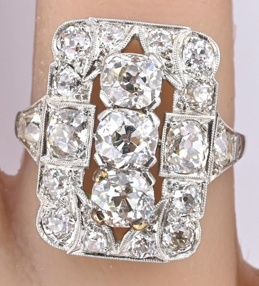 IGI Certified Antique Platinum Art Deco Ring with 4.28 Carats Natural Diamonds