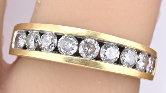 Fabulous 14K Yellow Gold Band With Natural Diamonds .90 Carats IGI Certified
