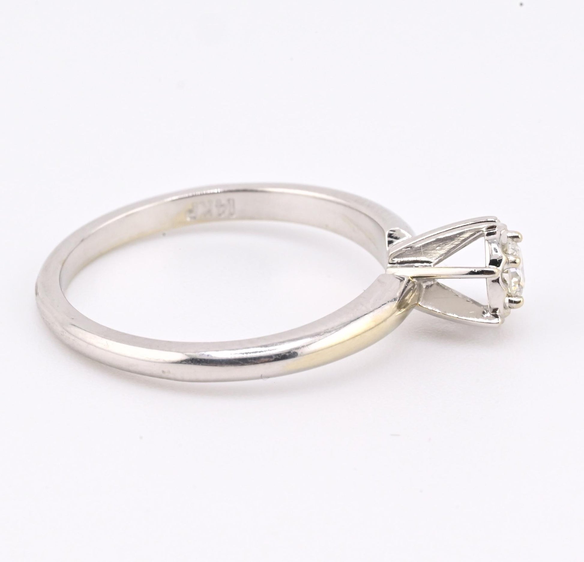 IGI Certified 14K White Gold Solitaire Diamond Ring Round Brillant Diamond