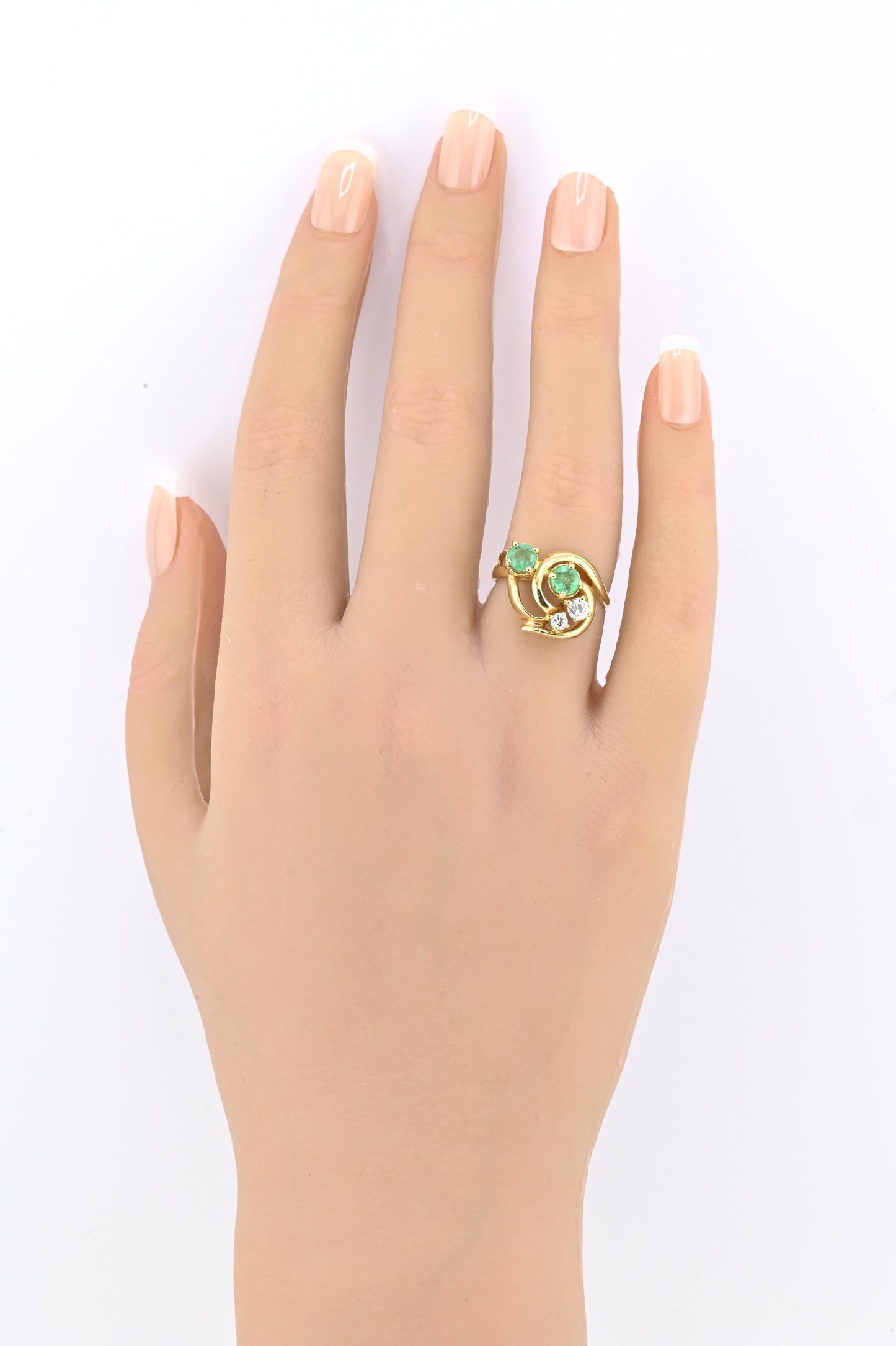 IGI Certified 14K Yellow Gold Ring with 0.70ct Natural Emeralds 0.25ct Diamonds
