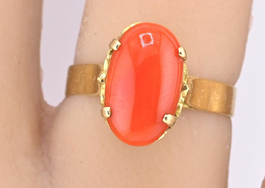 22K Yellow Gold Ring w/ 2.58ct Natural Coral – Oval Cabochon, Size 6.75