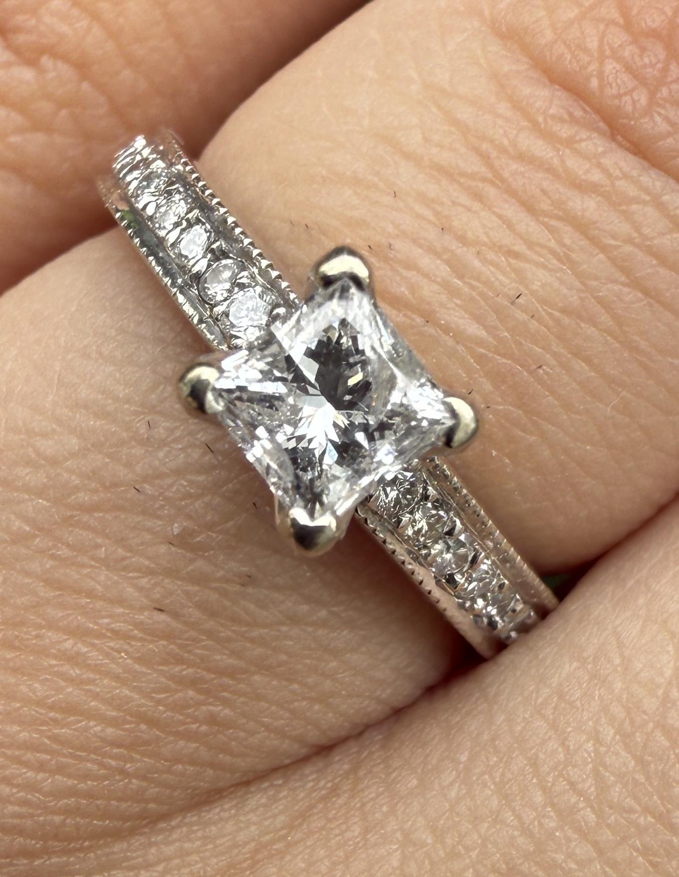 14K White Gold Natural Diamond Ring 0.82 Carats IGI Certified