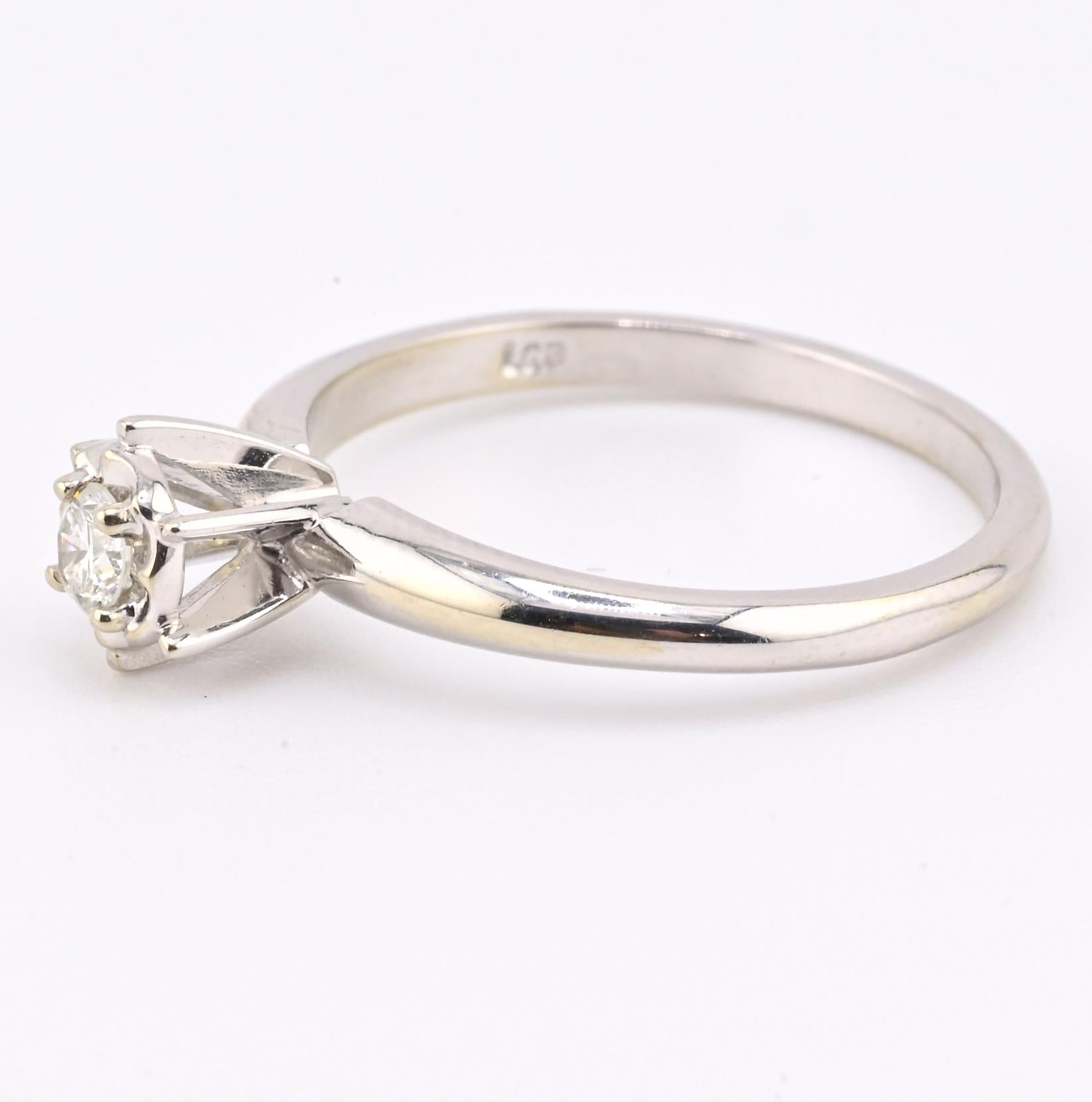 IGI Certified 14K White Gold Solitaire Diamond Ring Round Brillant Diamond