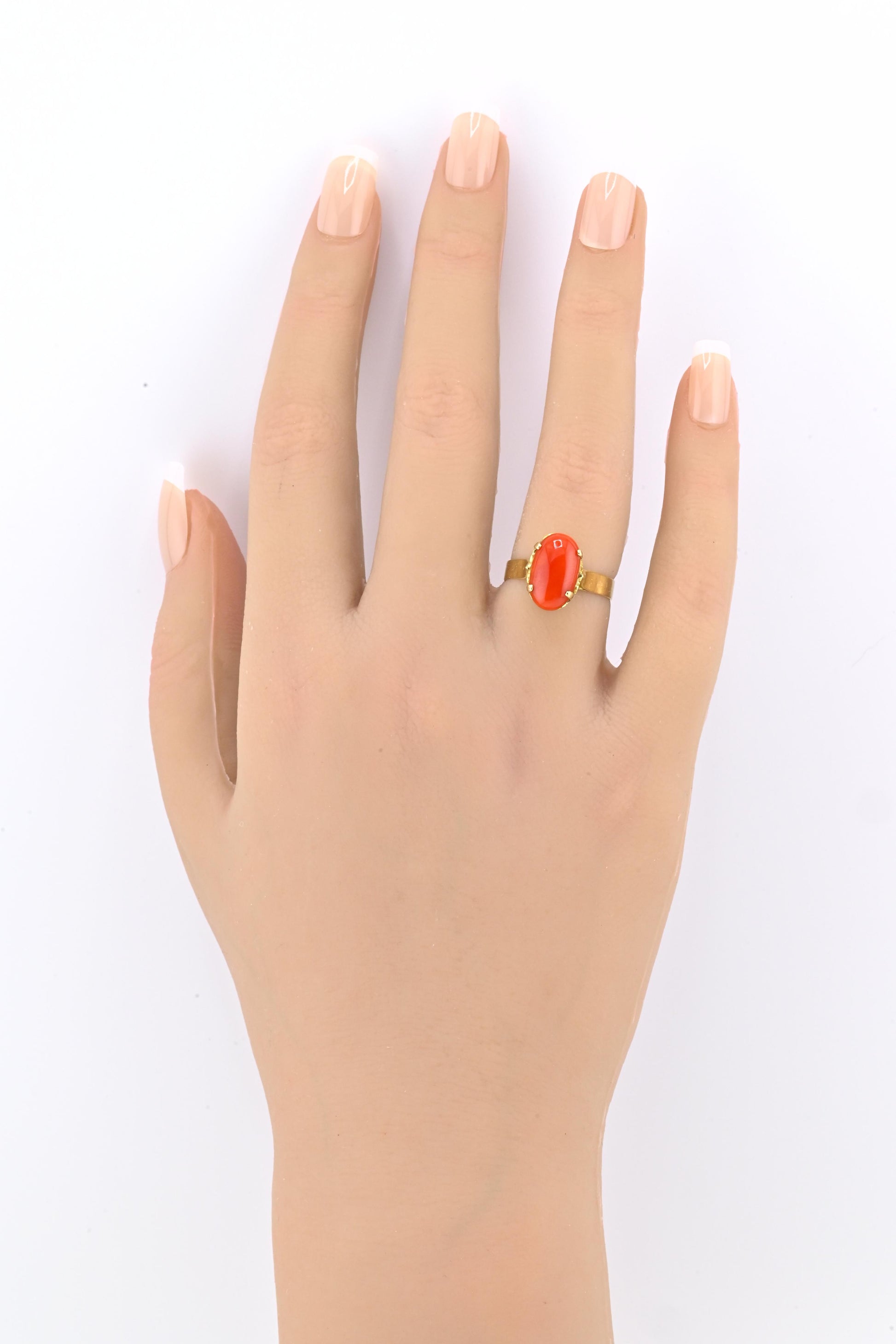 22K Yellow Gold Ring w/ 2.58ct Natural Coral – Oval Cabochon, Size 6.75