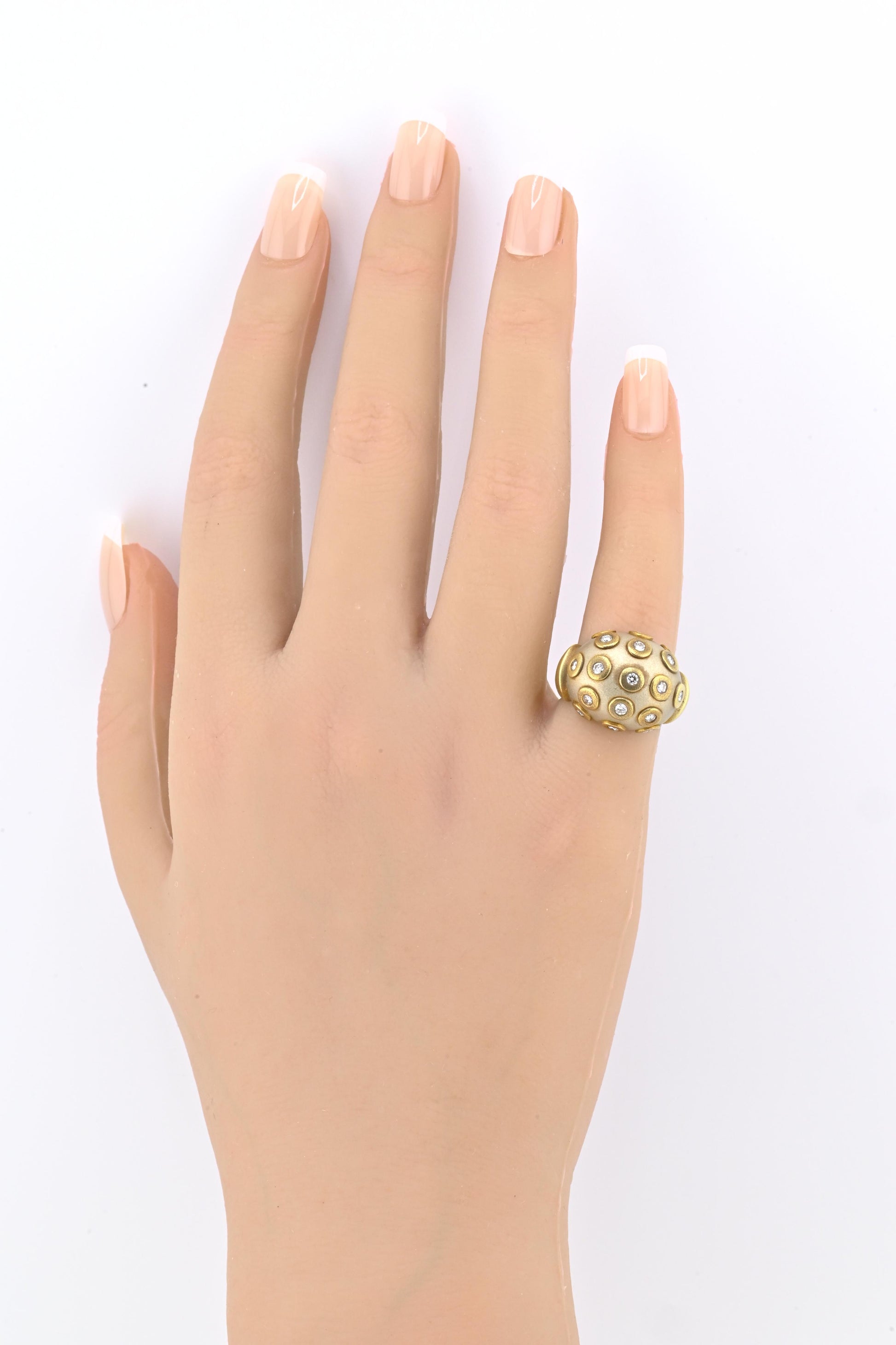 IGI Certified Diana Vincent 18K Gold Dome Diamond Ring Size 4