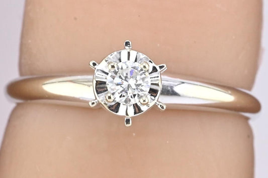 IGI Certified 14K White Gold Solitaire Diamond Ring Round Brillant Diamond