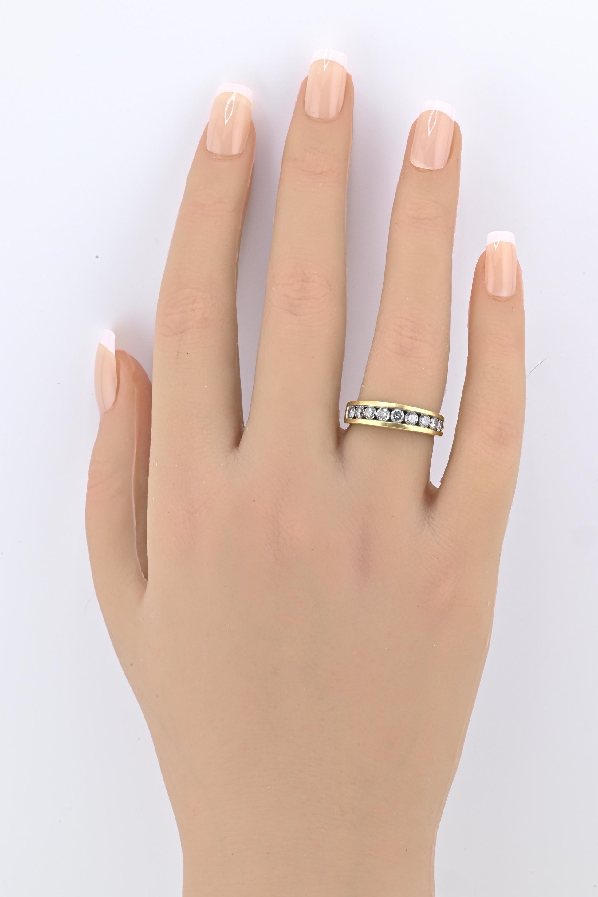 Fabulous 14K Yellow Gold Band With Natural Diamonds .90 Carats IGI Certified