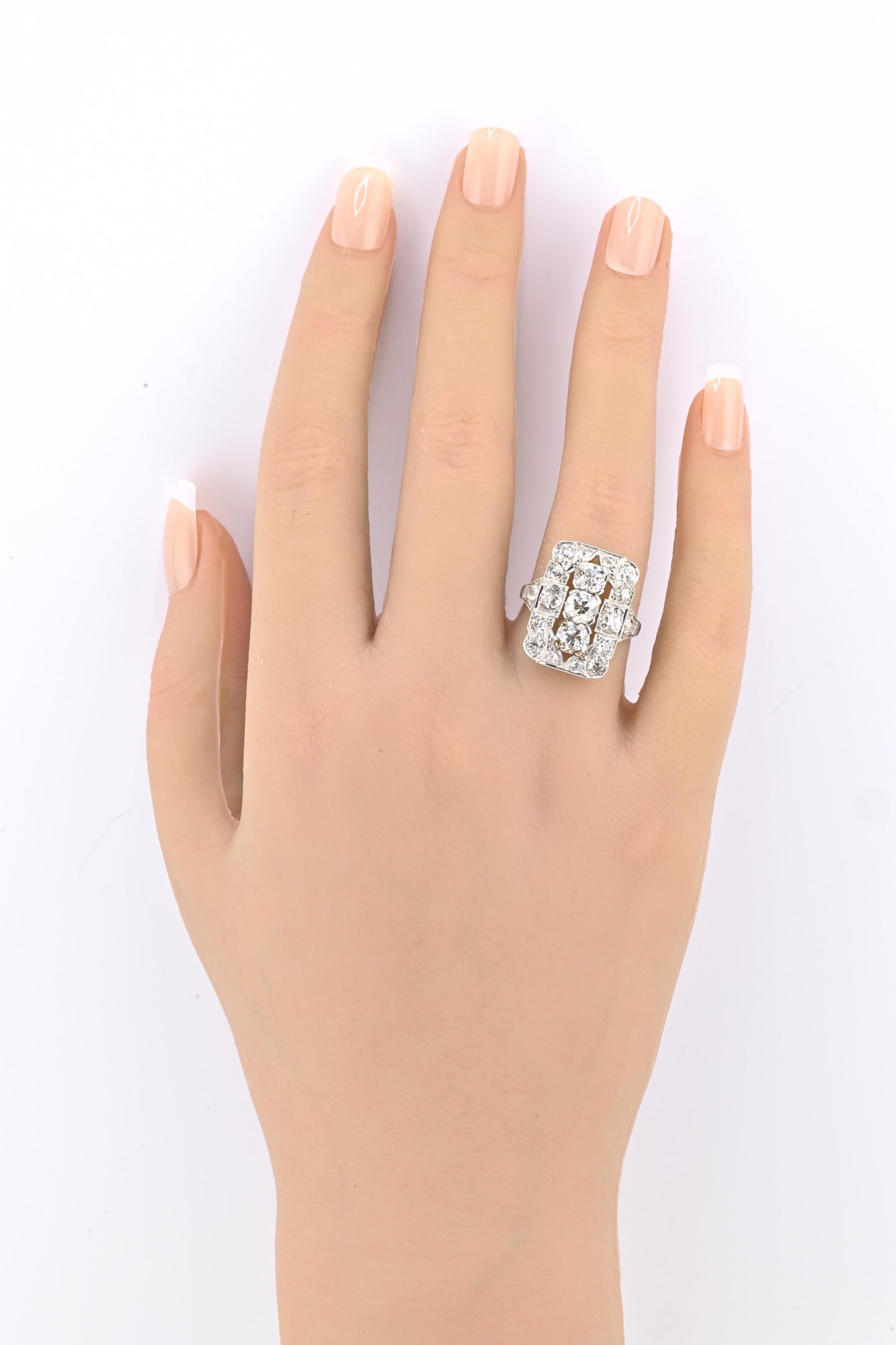 IGI Certified Antique Platinum Art Deco Ring with 4.28 Carats Natural Diamonds