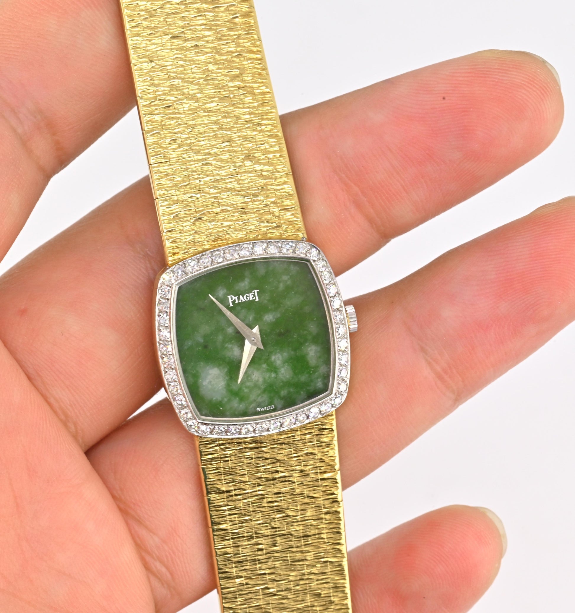 Rare Piaget Jade Dial Ladies Wristwatch 18K Yellow Gold Diamond Bezel 6.5 Inches