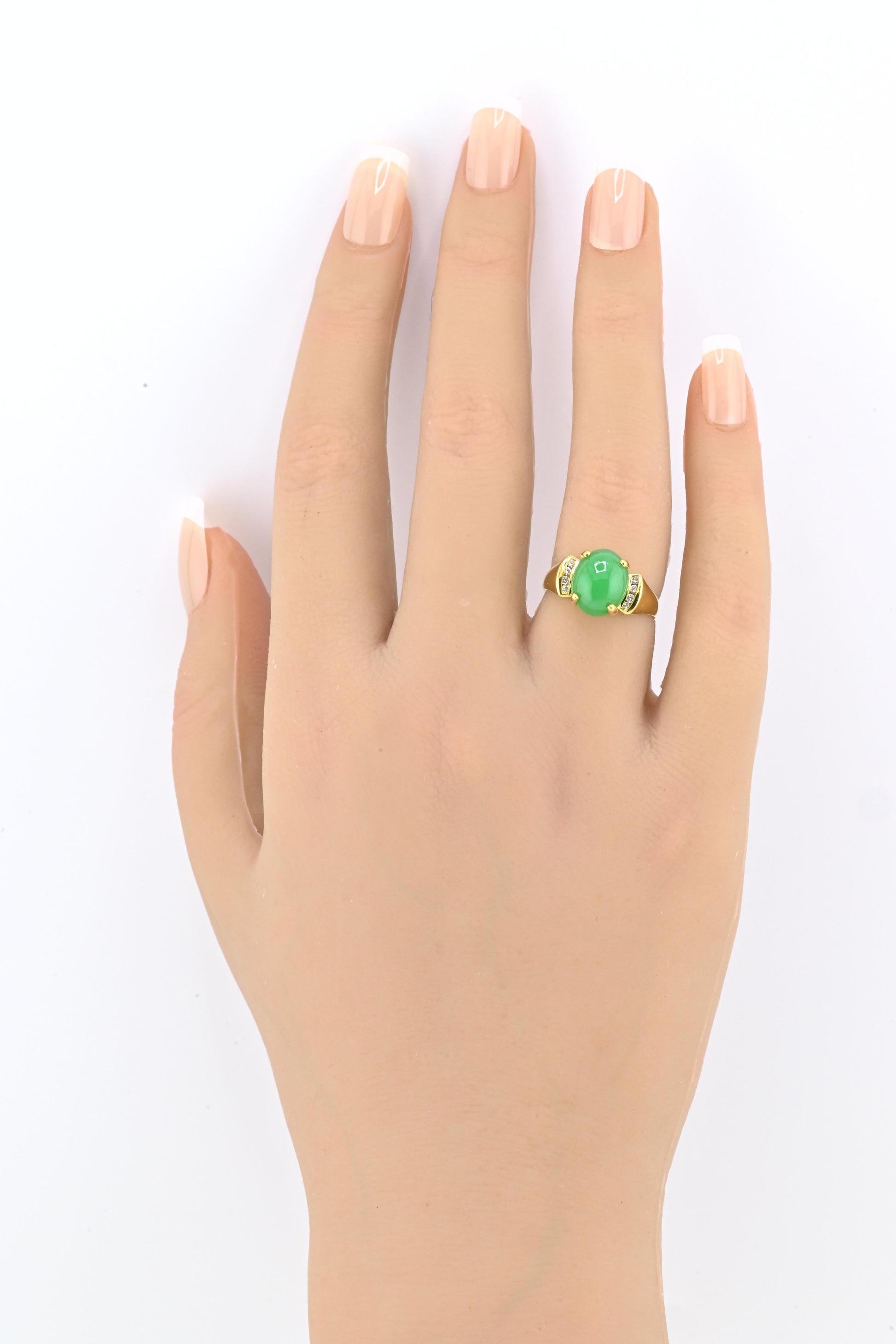 IGI Certified 18K Yellow Gold Chrysoprase & Diamond Ring Size 6