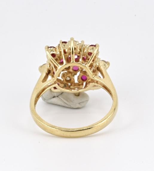 14K Yellow Gold Ruby / Sapphire & Diamond Cluster Ring 4g Size 5.75