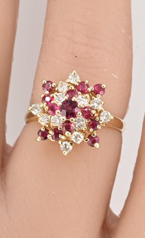 14K Yellow Gold Ruby / Sapphire & Diamond Cluster Ring 4g Size 5.75
