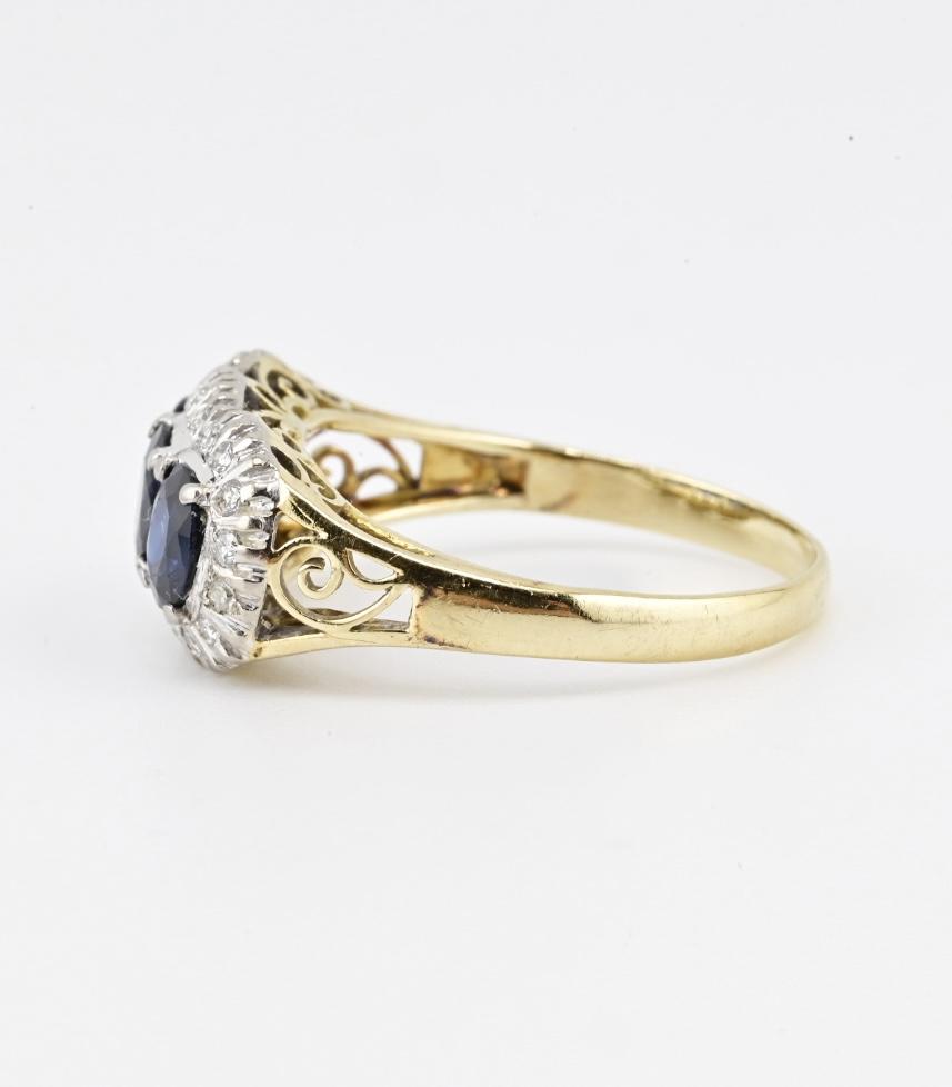 14K Yellow Gold Sapphire & Diamond Ring | Natural Oval Blue Sapphires