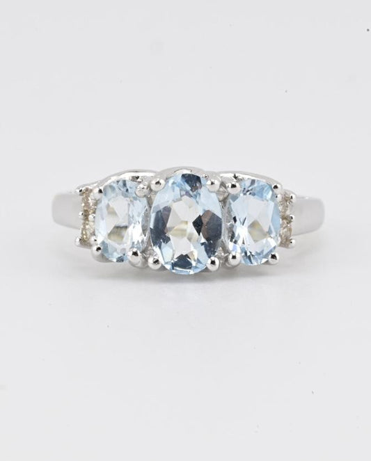 14K White Gold Three Oval Aquamarine & Diamond Ring 5.75 – 3.34 Grams
