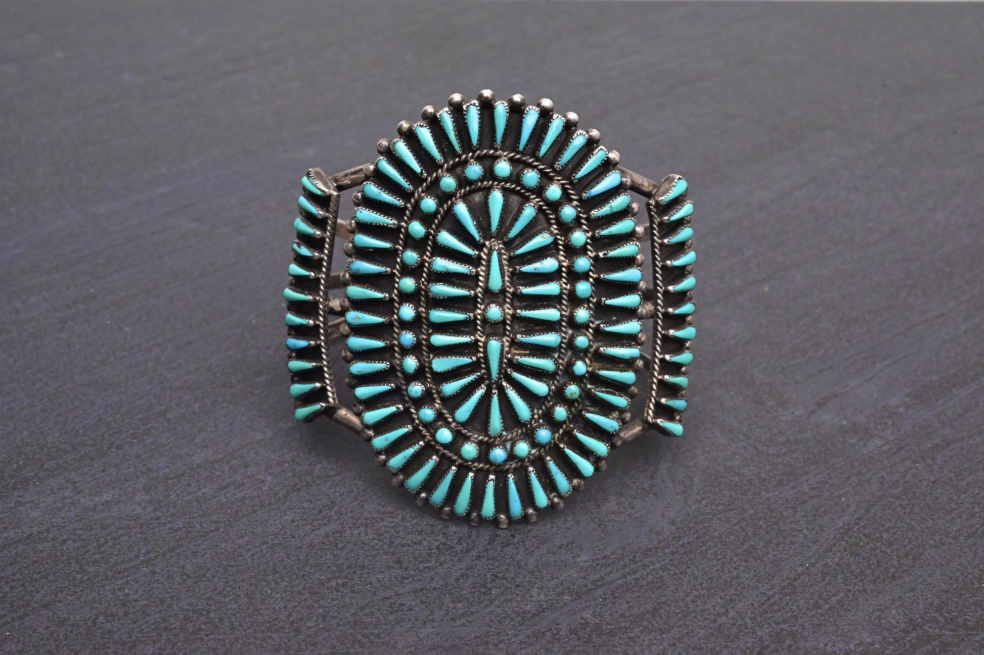 Stunning Vintage Navajo Sterling Zuni Petit Point Turquoise Cuff