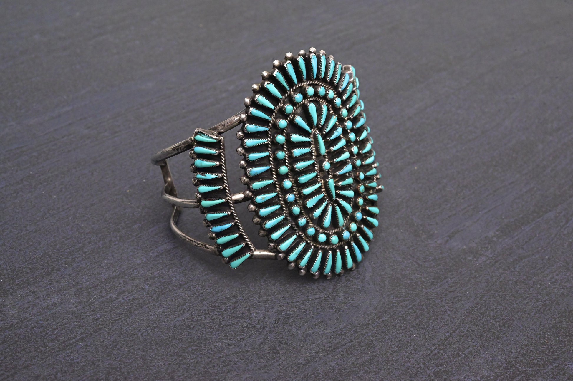 Stunning Vintage Navajo Sterling Zuni Petit Point Turquoise Cuff