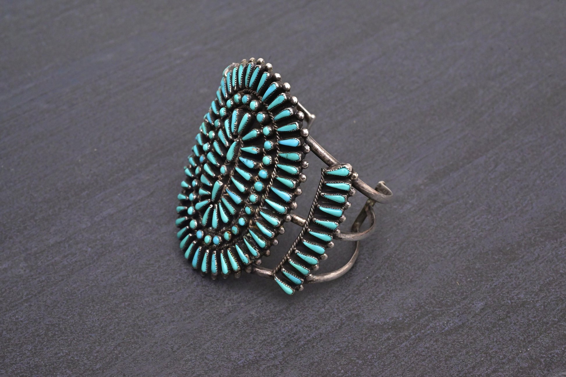 Stunning Vintage Navajo Sterling Zuni Petit Point Turquoise Cuff