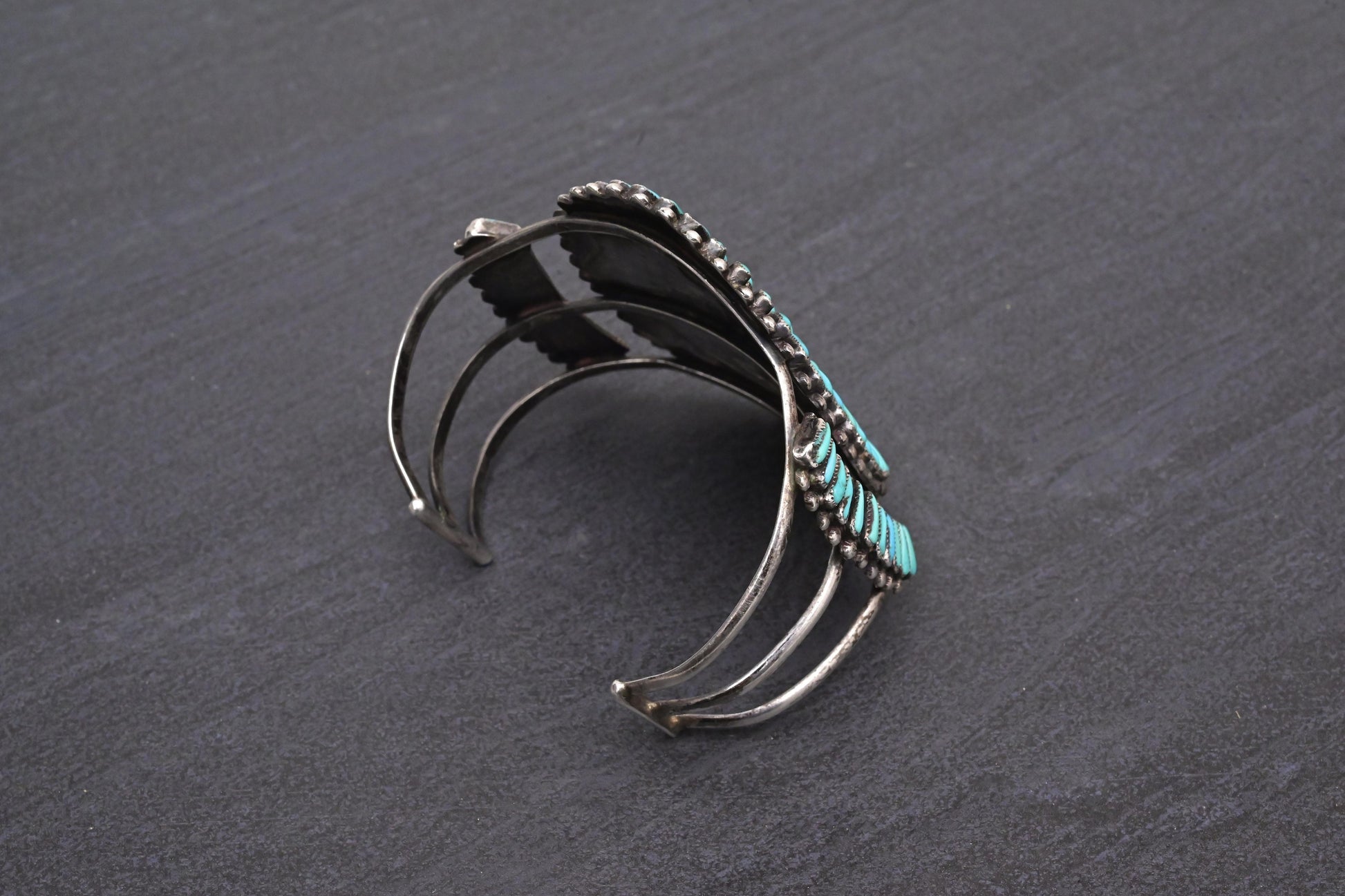 Stunning Vintage Navajo Sterling Zuni Petit Point Turquoise Cuff