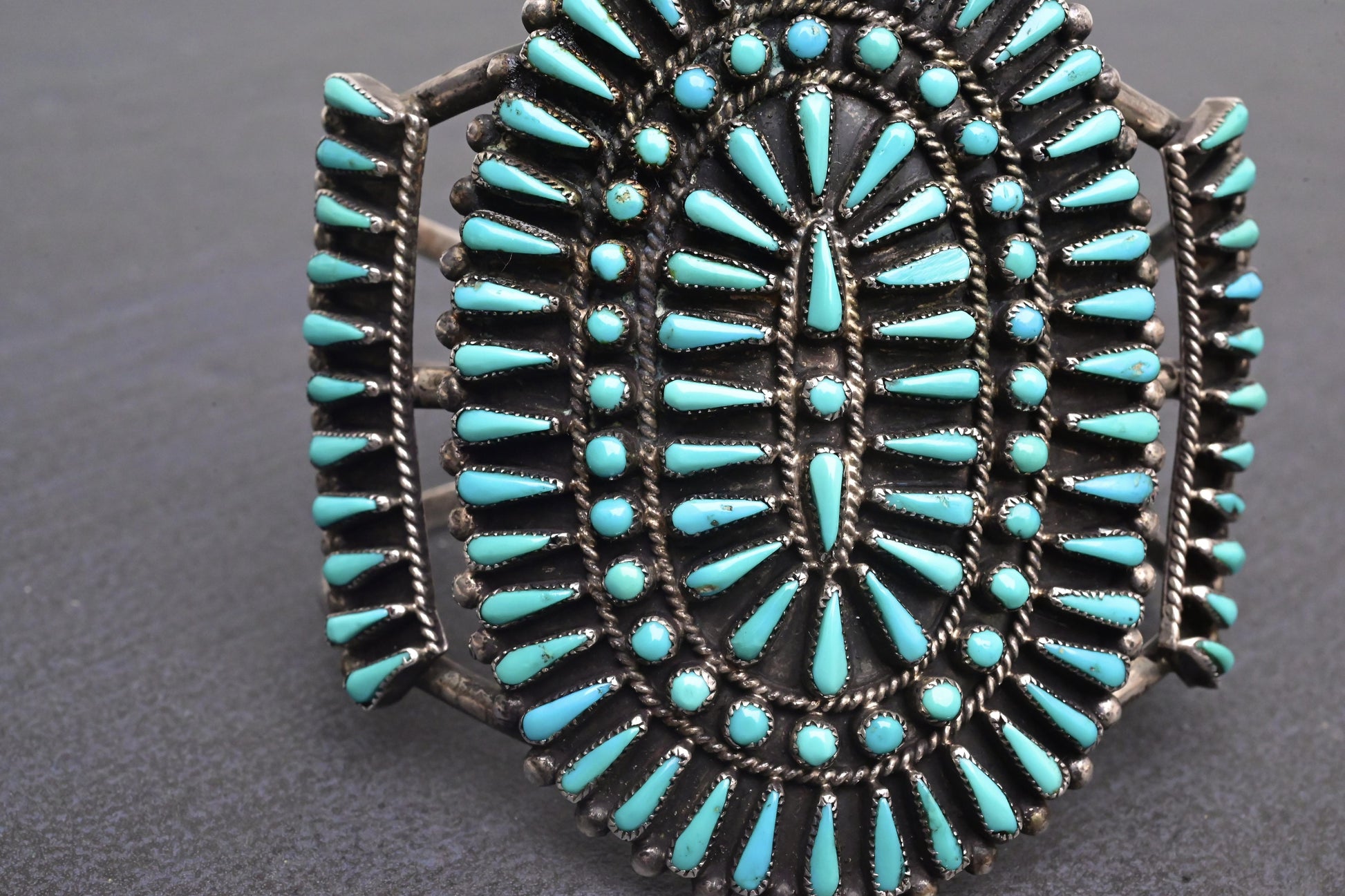 Stunning Vintage Navajo Sterling Zuni Petit Point Turquoise Cuff