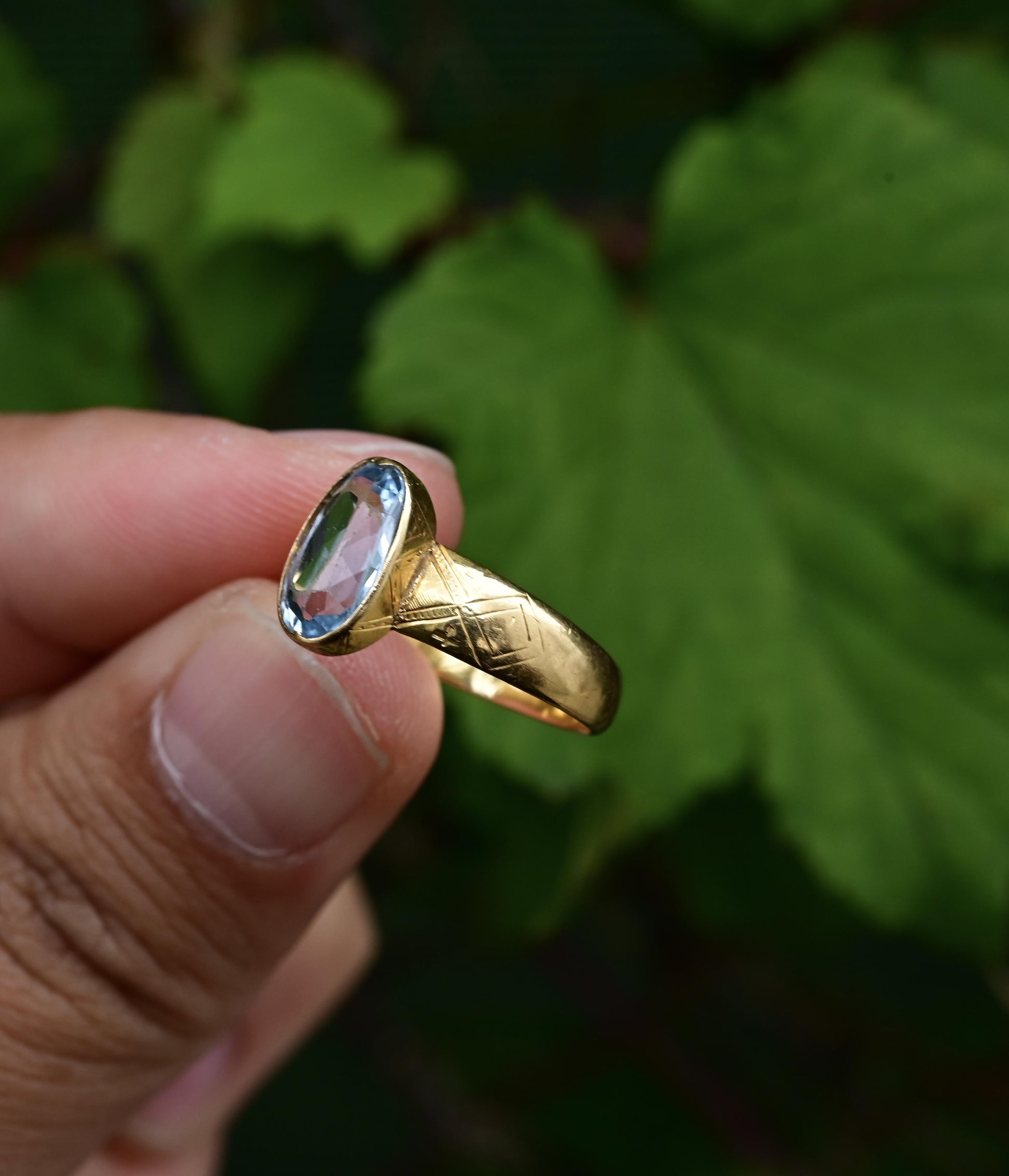 Antique 1800s 18K Yellow Gold Ring w/ Blue Lab-Grown Spinel – Oval Brilliant