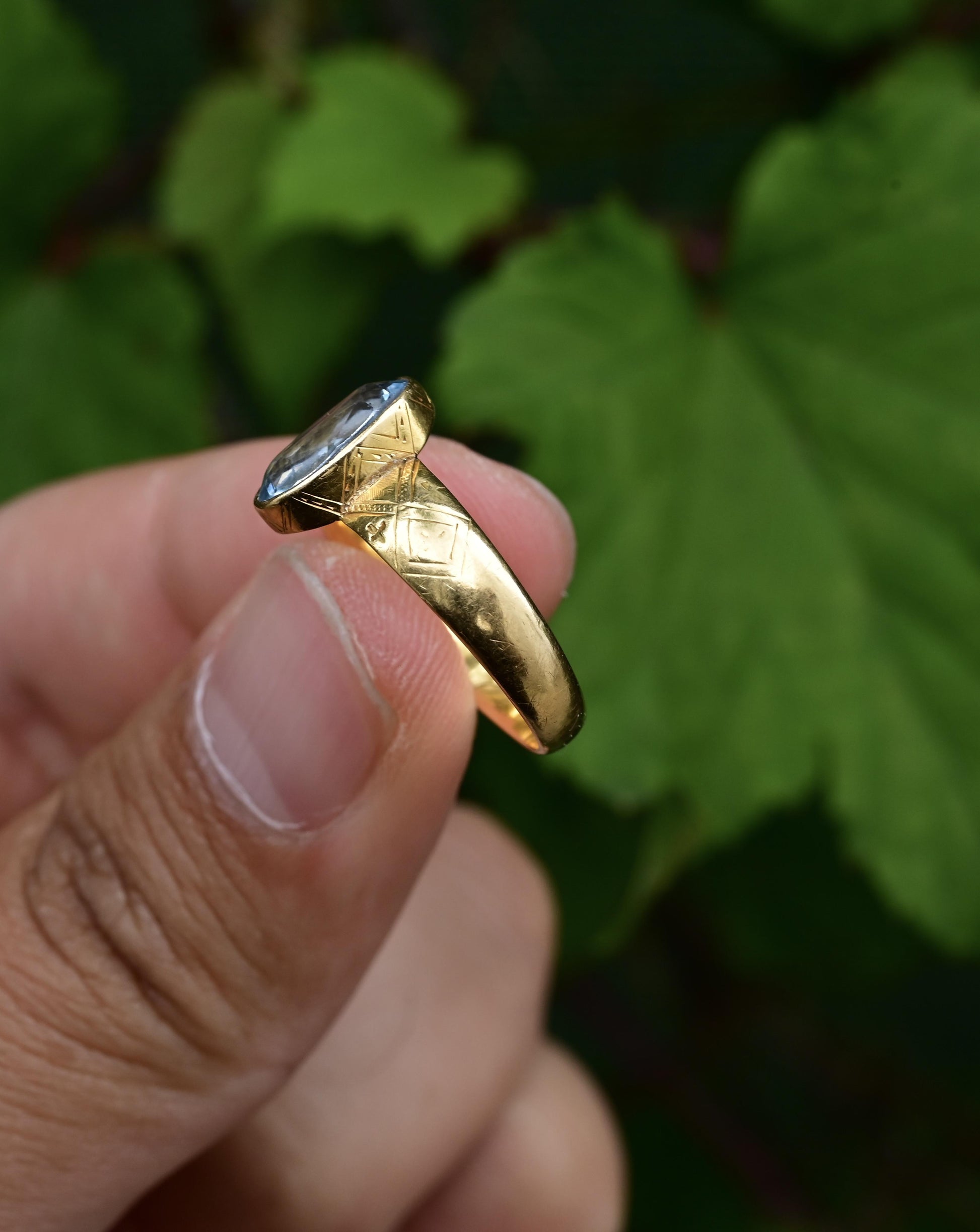 Antique 1800s 18K Yellow Gold Ring w/ Blue Lab-Grown Spinel – Oval Brilliant