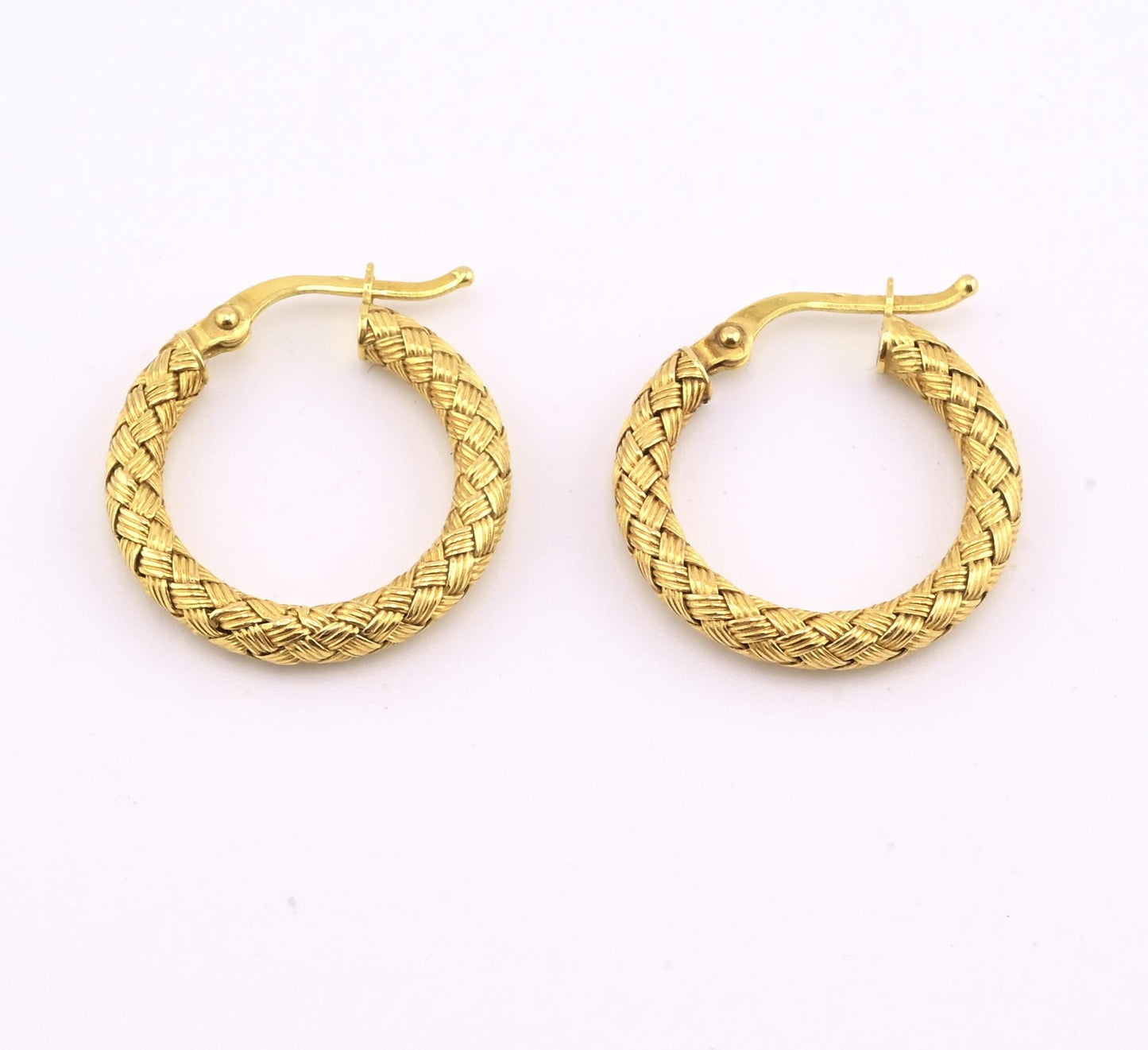 Roberto Coin Braided Hoop Earrings | Yellow Gold Woven Design | 4.16 Grams |