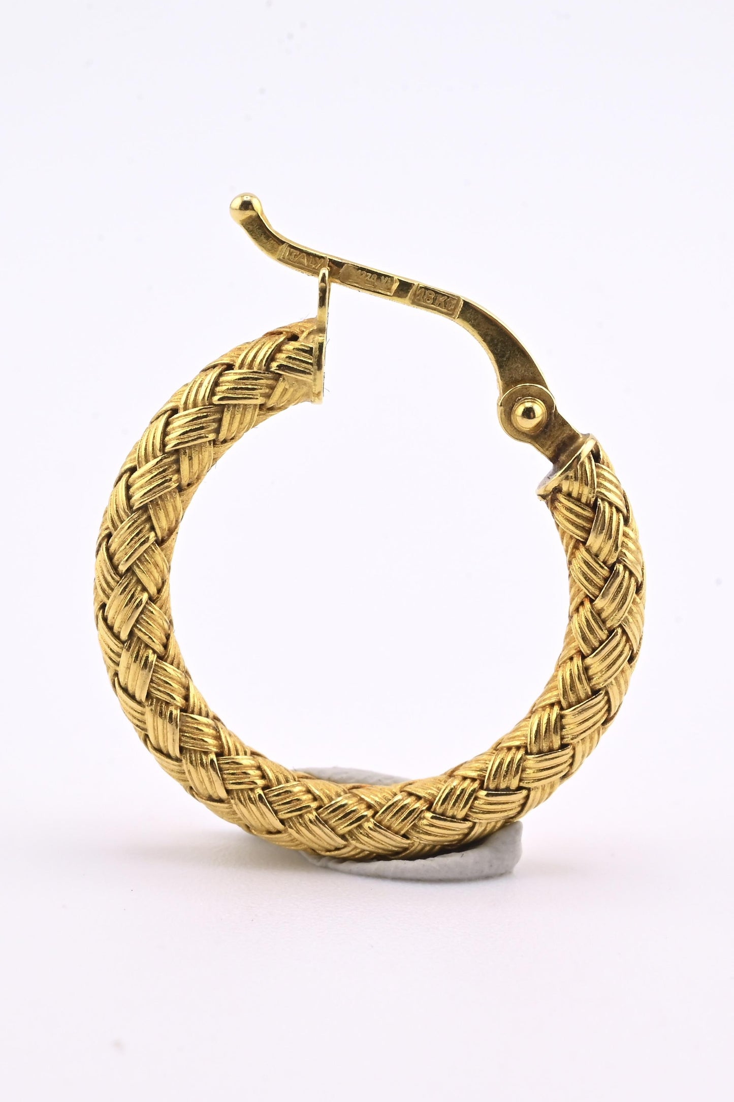 Roberto Coin Braided Hoop Earrings | Yellow Gold Woven Design | 4.16 Grams |