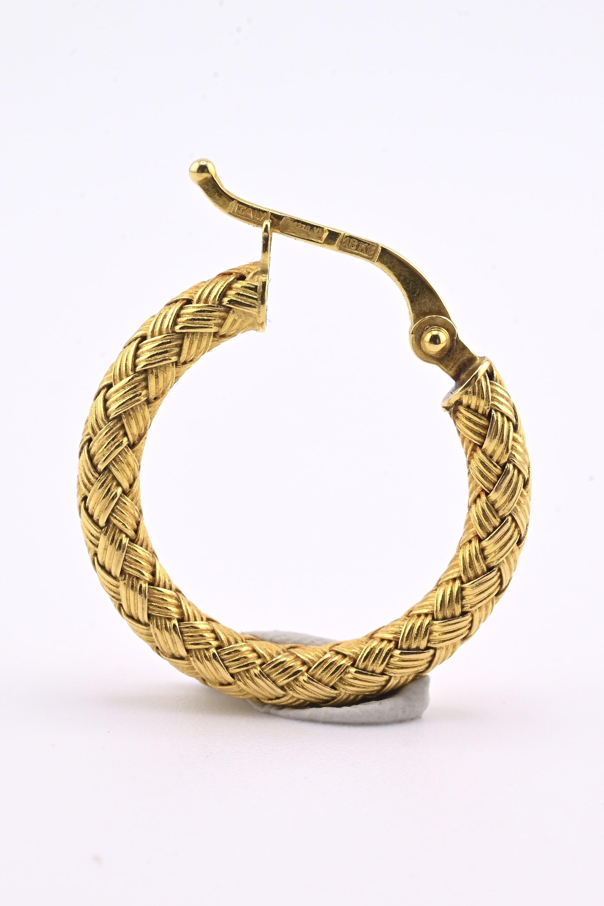 Roberto Coin Braided Hoop Earrings | Yellow Gold Woven Design | 4.16 Grams |