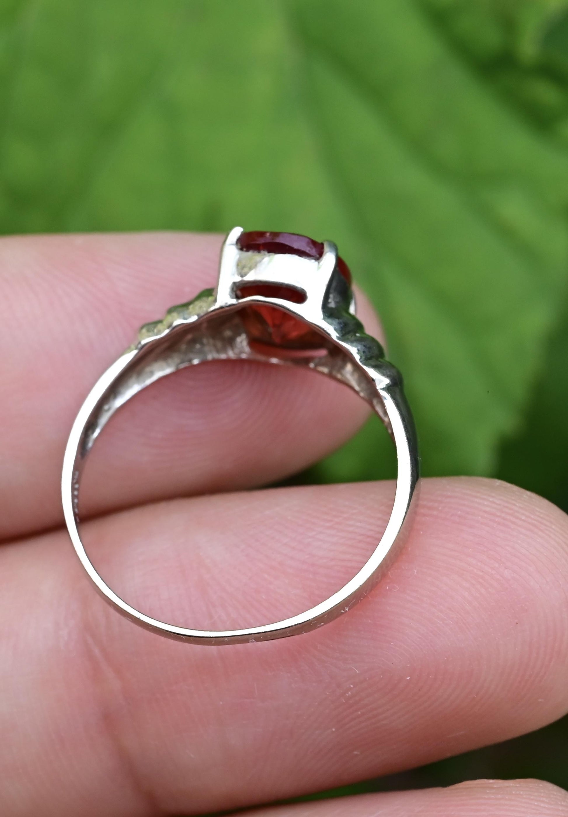 IGI Certified 14K White Gold Ring With Red Labradorite Feldspar Size 7