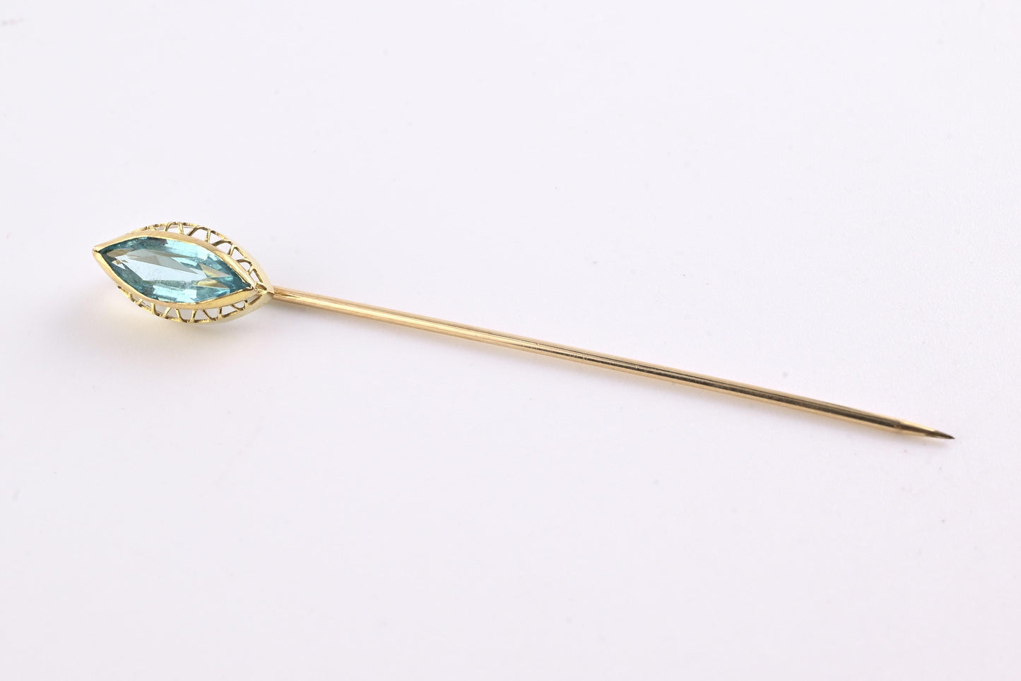 Vintage 10K Yellow Gold Stick Pin Blue Spinel Lab Grown Lapel Tie Pin Estate 2.5