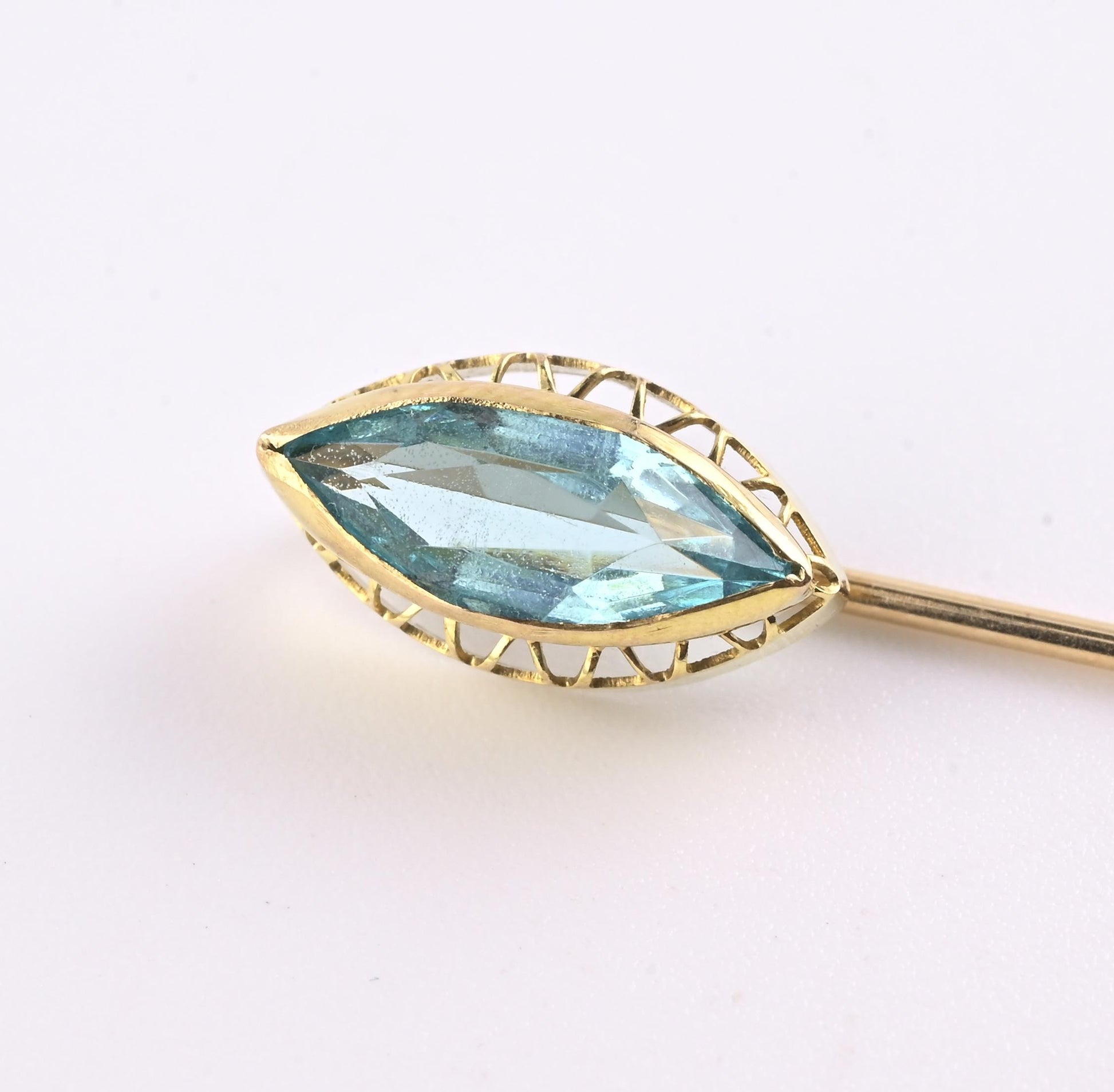 Vintage 10K Yellow Gold Stick Pin Blue Spinel Lab Grown Lapel Tie Pin Estate 2.5