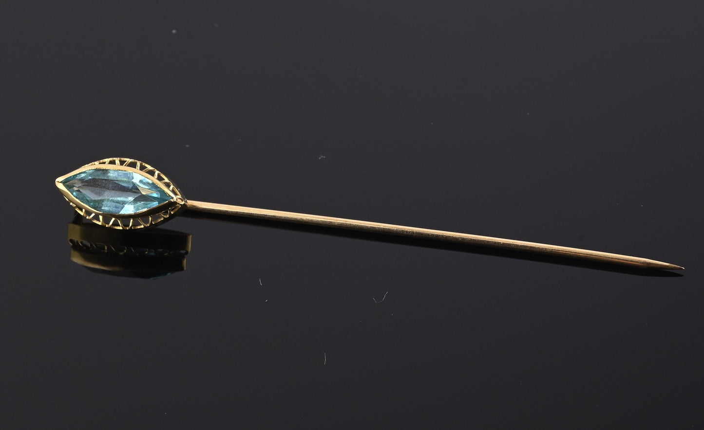 Vintage 10K Yellow Gold Stick Pin Blue Spinel Lab Grown Lapel Tie Pin Estate 2.5