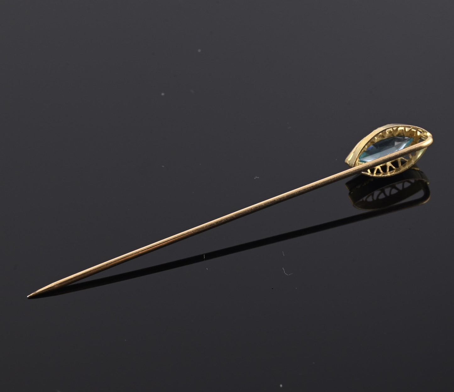 Vintage 10K Yellow Gold Stick Pin Blue Spinel Lab Grown Lapel Tie Pin Estate 2.5