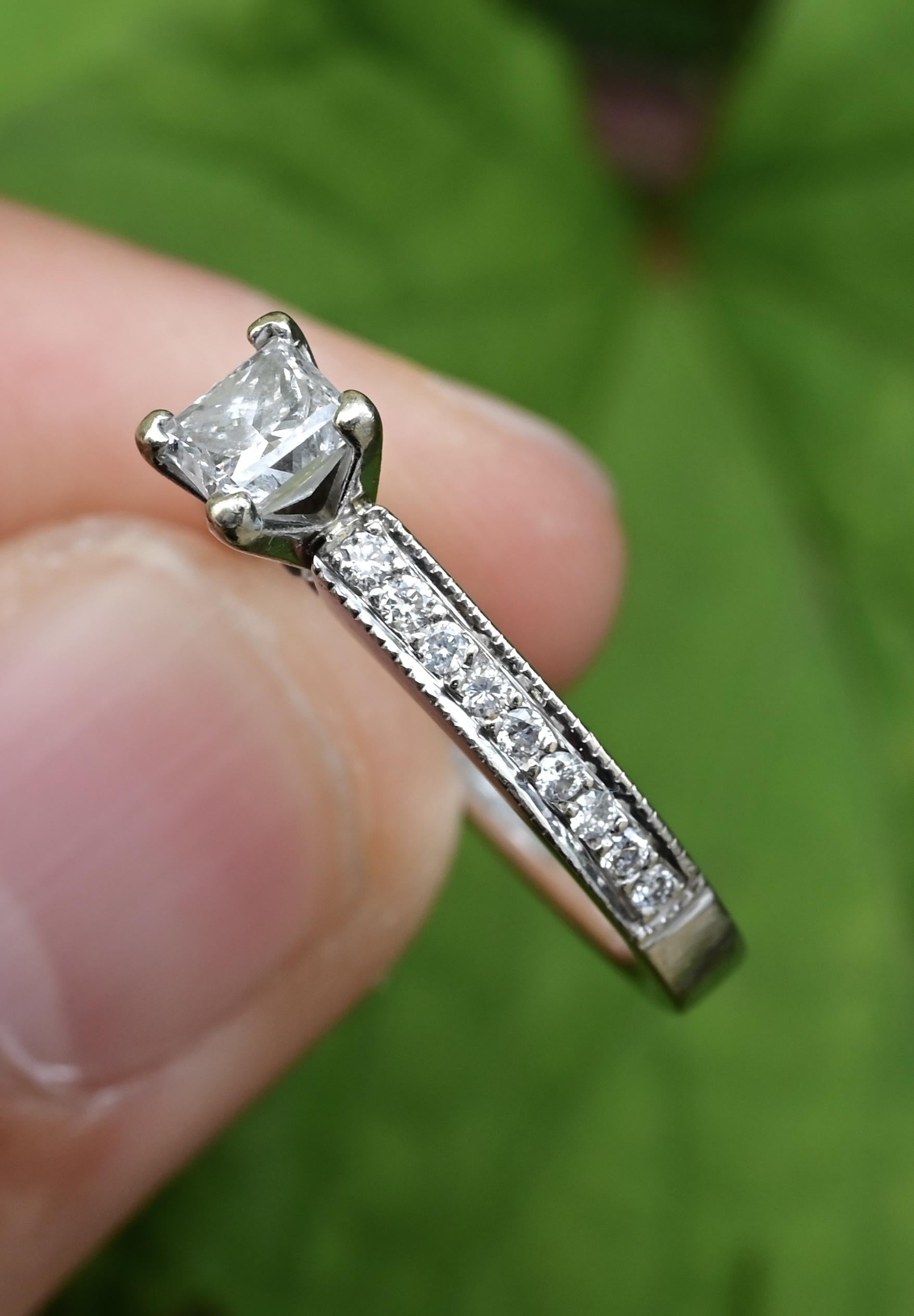 14K White Gold Natural Diamond Ring 0.82 Carats IGI Certified