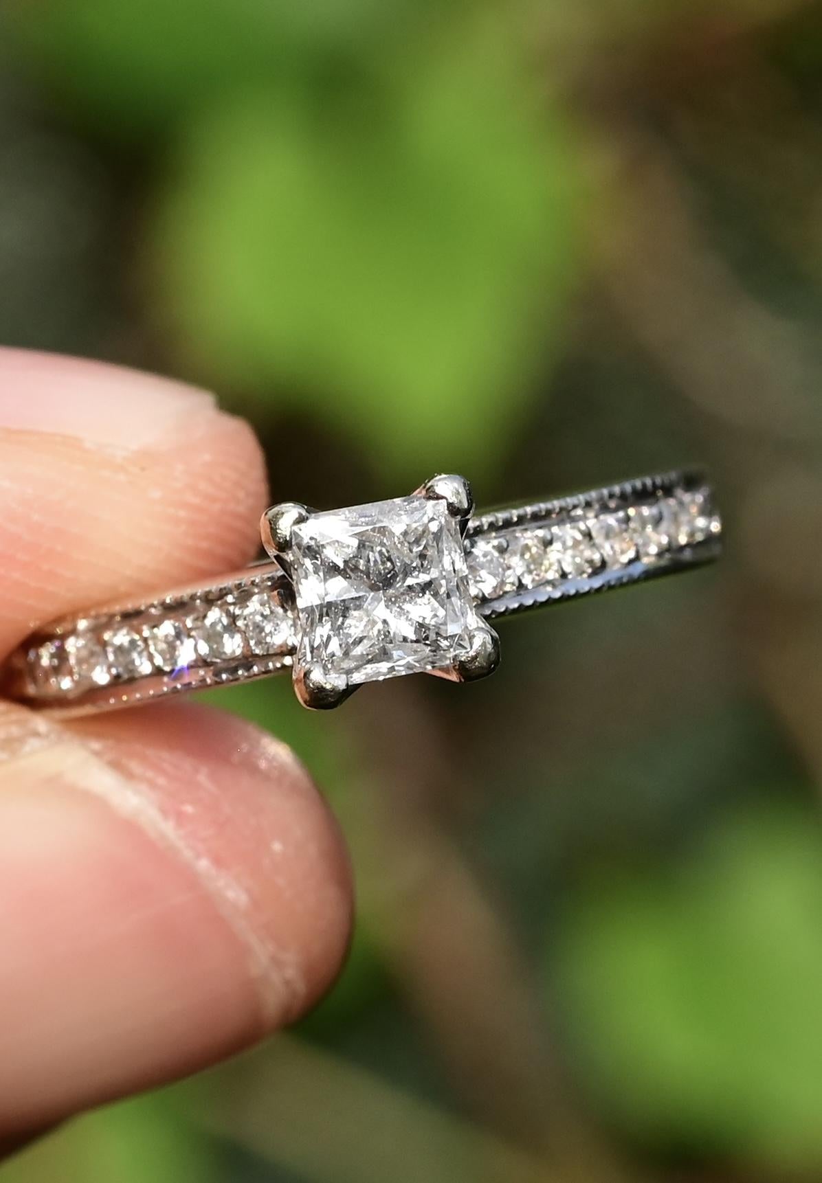 14K White Gold Natural Diamond Ring 0.82 Carats IGI Certified