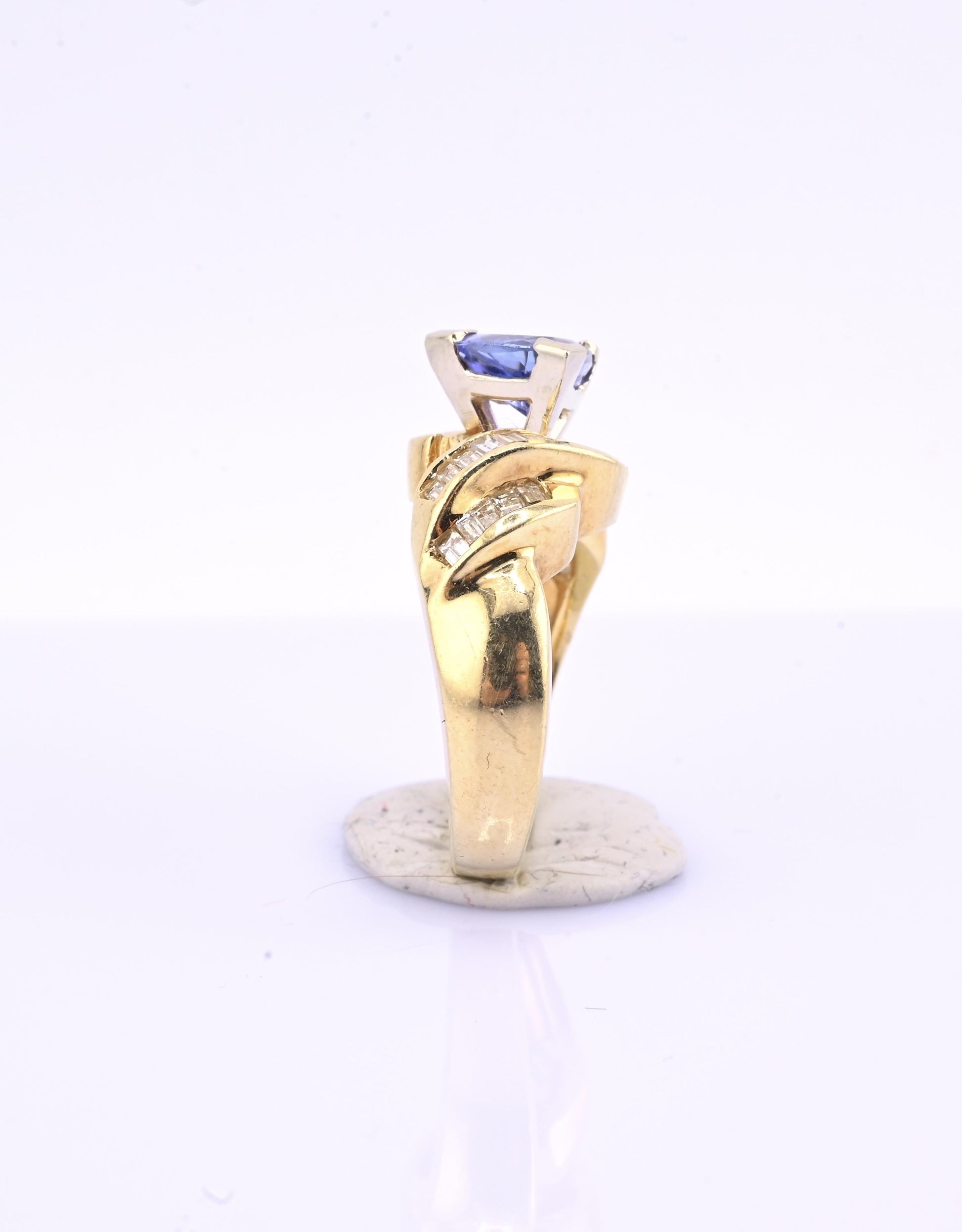 IGA Certified 1.40ct Natural Tanzanite & 0.75ctw Diamond 14K Gold Ring | Size 6
