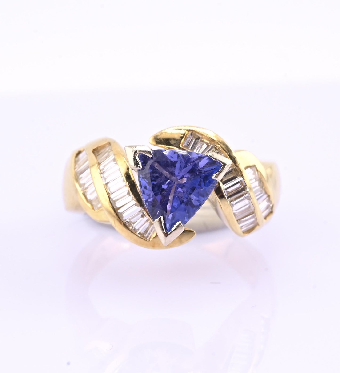 IGA Certified 1.40ct Natural Tanzanite & 0.75ctw Diamond 14K Gold Ring | Size 6