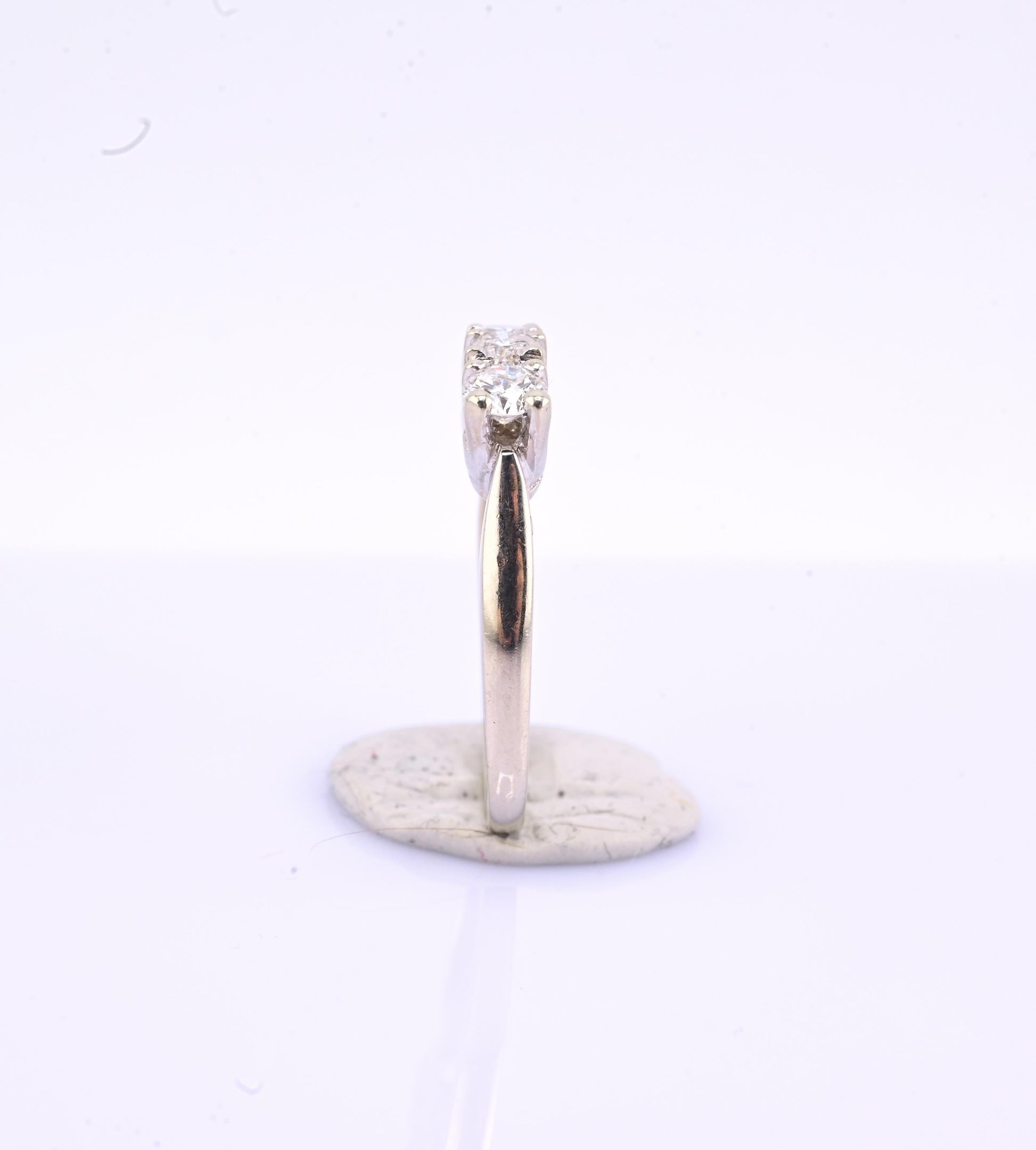 14K White Gold 5 Diamond Band Ring .85 CTW Near Colorless S12–I2 Size 6.5